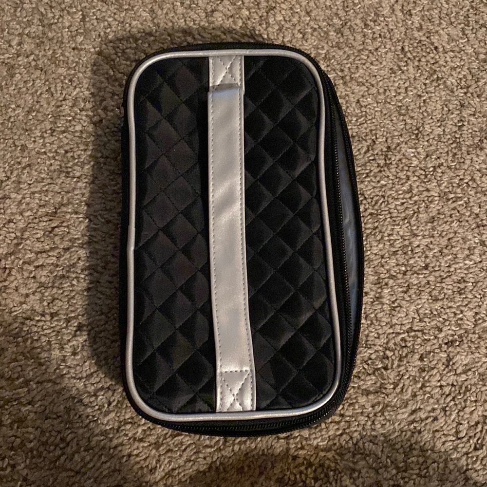 Travel makeup brush bag